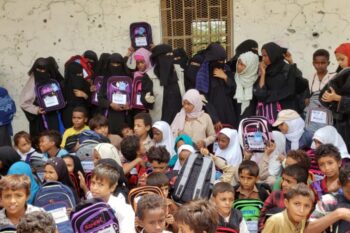 200 students in Hodeidah governorate receive school backpacks